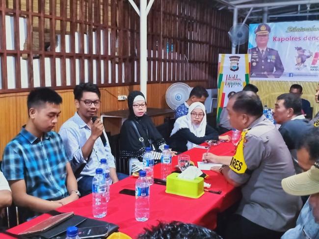 Hari Pers Nasional (HPN) ke-73 Kapolres Kepulauan Selayar Ramah Tamah dengan Seluruh Wartawan