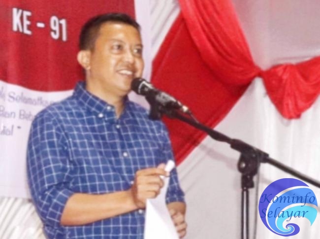 Bupati Kepulauan Selayar Resmikan Pengoperasian Bus Sekolah di Bontomatene