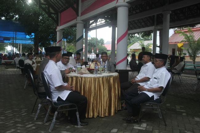 Hari ke-17 Ramadhan 1438 H, Warga Buka Puasa Bersama di Rujab Bupati Kep. Selayar