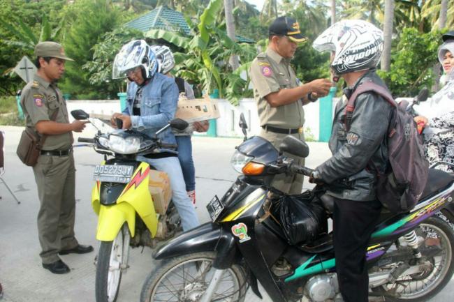 Satpol-PP dan Disdukcapil Gelar Operasi Yustisi KTP 