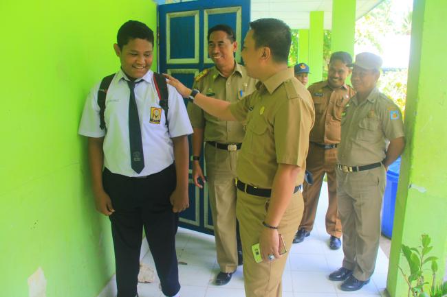 Bupati Kepulauan Selayar Pantau Pelaksanaan UN Tingkat SLTP