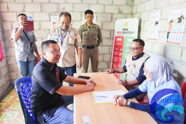 Optimalisasi Pelayanan Kesehatan Hewan, Bupati Basli Ali Launching Poster Tanadoang
