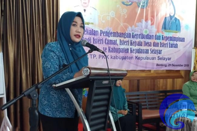 TP. PKK Selayar Beri Pembekalan Terhadap Istri Camat, Kades dan Lurah