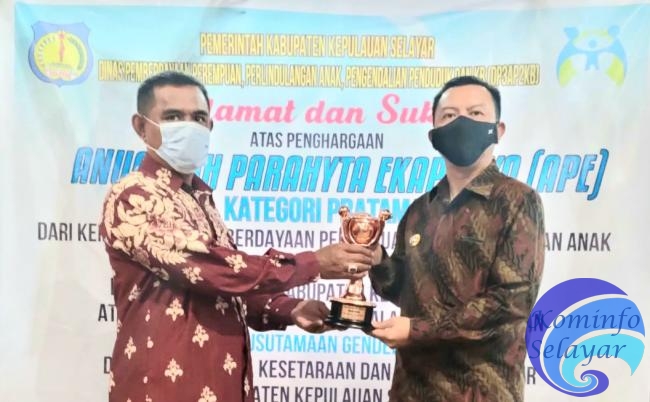 Bupati Basli Ali terima Penghargaan Anugerah Parahita Ekapraya 2020