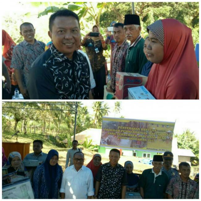 Bupati Kepulauan Selayar Serahkan Bantuan Program Pemberdayaan Masyarakat 