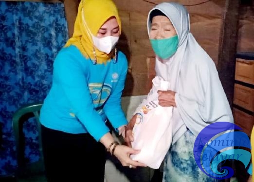 TP PKK Selayar Bagi 450 Paket Ramadan ke Anggota Dasa Wisma Layak Menerima