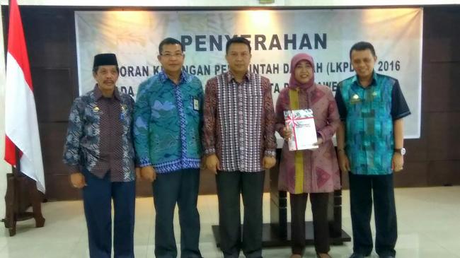 Bupati Kepulauan Selayar Serahkan LKPD TA 2016 Ke BPK RI Perwakilan Sulsel
