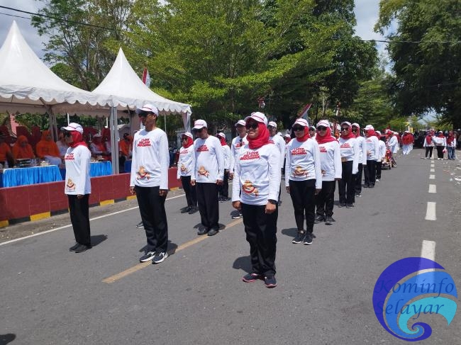 Bupati Bersama Unsur Forkompinda Lepas Peserta Gerak Jalan Ceria Hut Kemerdekaan ke79 RI