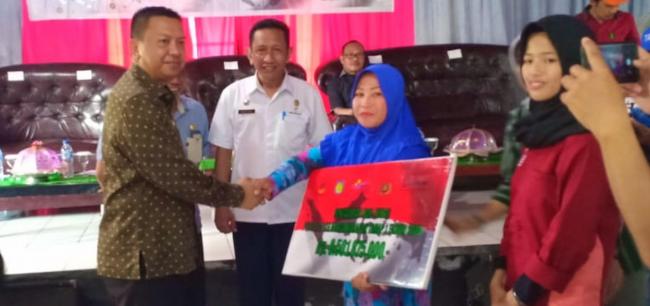 Kunker Bupati Kepulauan Selayar, Awali Penyaluran Bansos Non Tunai PKH di Pasimasunggu 