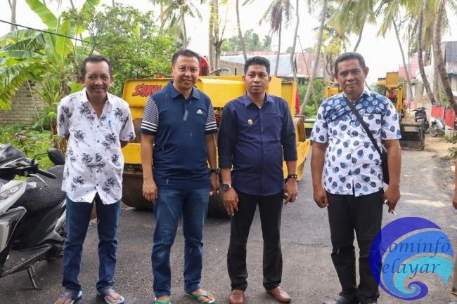 Basli Ali Tinjau Pembangunan Jalan Hotmix di Desa Batang Pulau Kayuadi