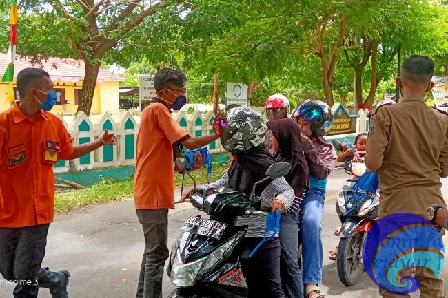 Tim Gugus Tugas Covid- 19 Selayar Sweeping Masker di Kecamatan Bontoharu
