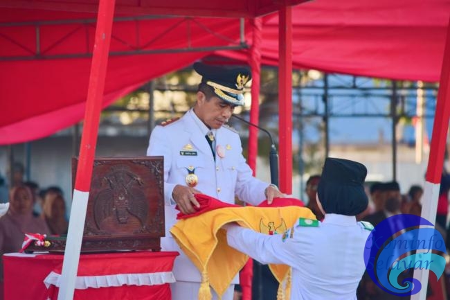 Wabup Selayar Irup Penurunan Bendera HUT Proklamasi Kemerdekaan RI ke-78