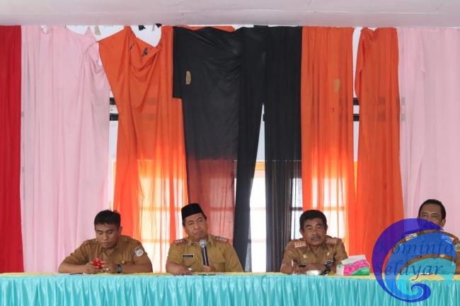 Asisten Administrasi dan Kepala BKPPD Kunker Pulau Jampea, Agenda Pembinaan Disiplin PNS