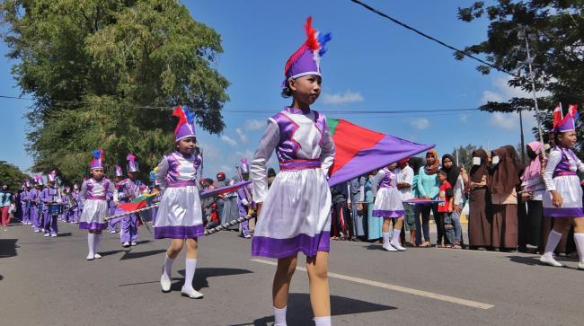 Meriahkan HUT RI ke-73, Pemkab Kepulauan Selayar Gelar Lomba Gerak Jalan Indah Tingkat Pelajar