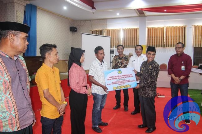 100 Alumni BLK Terima Bansos Permodalan Penanganan Inflasi Dampak Kenaikan BBM