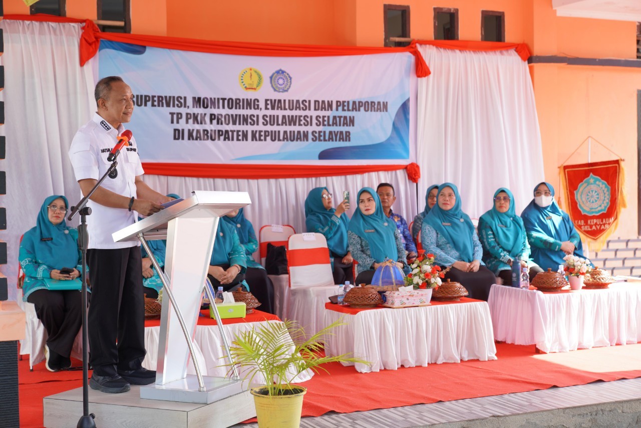 Bupati Natsir Ali Bersama Ketua TP PKK Yanti Rahmawati Sambut Tim SMEP Sulsel di Kecamatan Buki