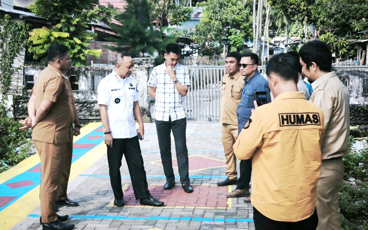 Bupati Natsir Ali Wujudkan Janji Politik: Sampah Plastik Disulap Jadi Paving Block Bernilai Ekonomi