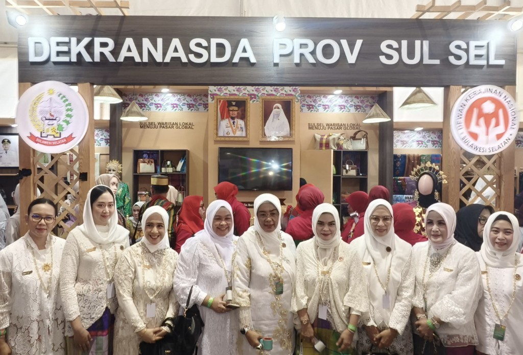 Yanti Rahmawati Gaungkan Kerajinan Lokal Selayar di HUT Dekranas 2025 Balikpapan
