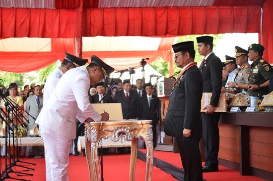 Pelantikan Bupati dan Wakil Bupati Kepulauan Selayar Periode 2016 - 2021