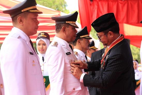 Pelantikan Bupati dan Wakil Bupati Kepulauan Selayar Periode 2016 - 2021